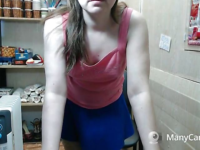 Russian girl Misslyolika's amateur webcam stream