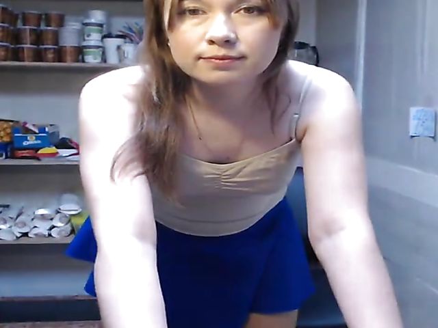 Misslyolika masturbates to creamy orgasm on webcam