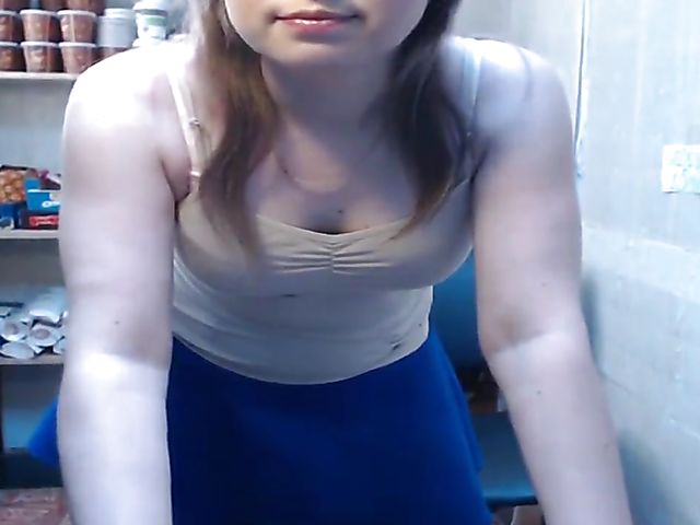 Misslyolika masturbates to creamy orgasm on webcam