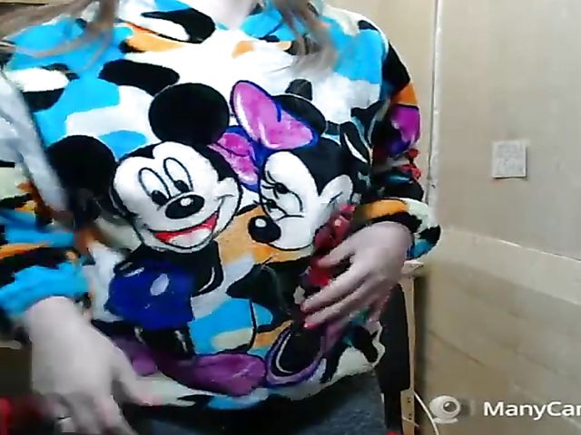 Russian naughty girl Misslyolika webcam tease