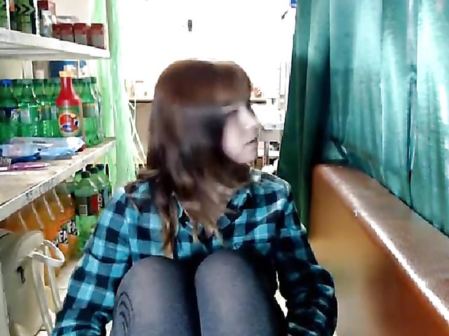 Russian masturbation addict Misslyolika doing it on webcam