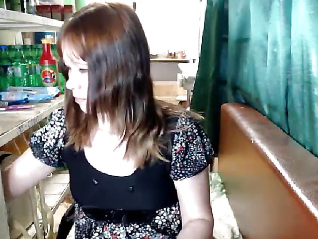 Russian masturbation addict Misslyolika doing it on webcam