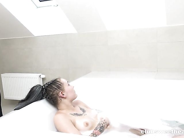 Lady Zee & Sandra Zee - Twin sisters lesbian 3some in the bath with busty Sofia Lee