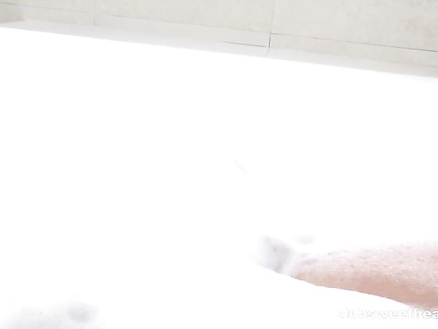 Lady Zee & Sandra Zee - Twin sisters lesbian 3some in the bath with busty Sofia Lee