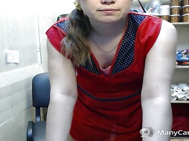 Panties down amateur solo on webcam with Misslyolika