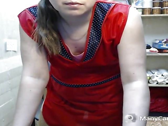 Panties down amateur solo on webcam with Misslyolika