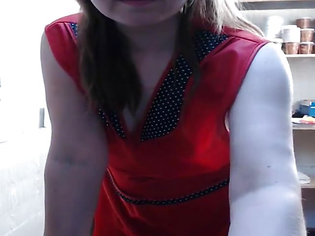 Webcam orgasm in the backroom with Misslyolika