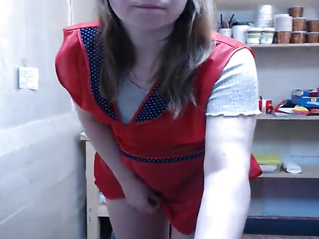 Webcam orgasm in the backroom with Misslyolika