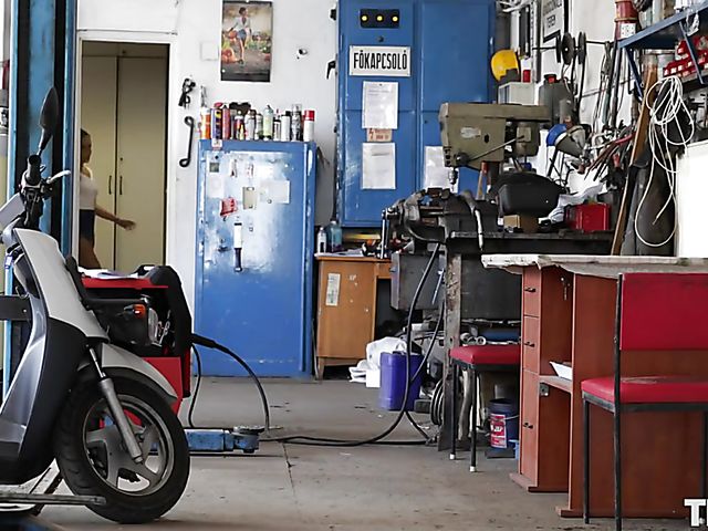 Liv Revamped - Pussy insertion and masturbation with mechanic tools