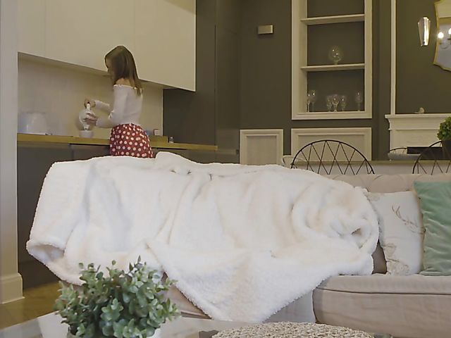 Nerd masturbation with a dildo featuring sexy babe Mina