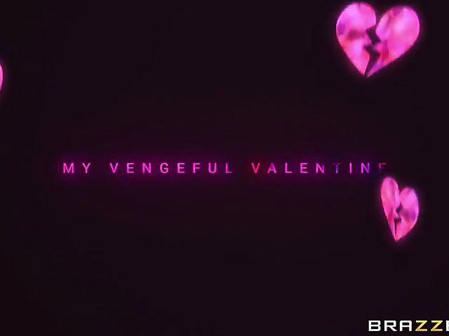 Big boobed latina DP with smoking hot Luna Star