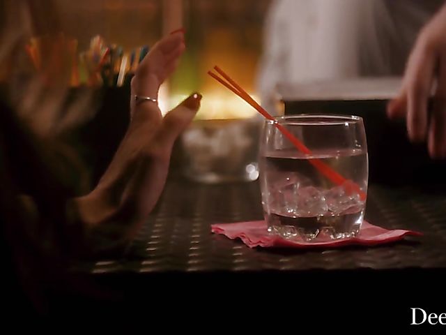 Kinky anal in handcuffs with pantyhosed cutie Kyler Queen and Manuel Ferrara 