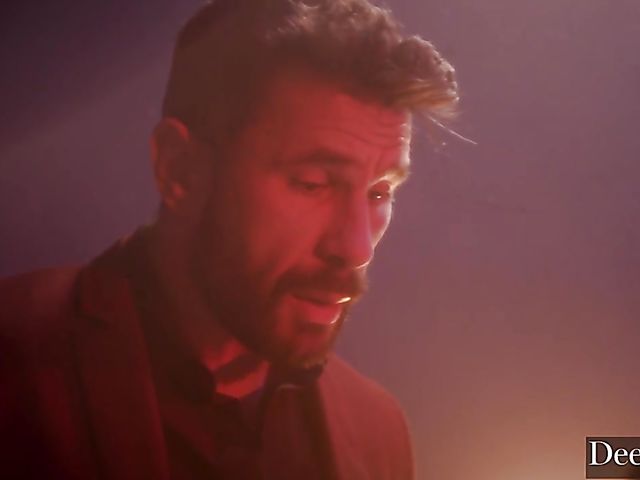 Kinky anal in handcuffs with pantyhosed cutie Kyler Queen and Manuel Ferrara 