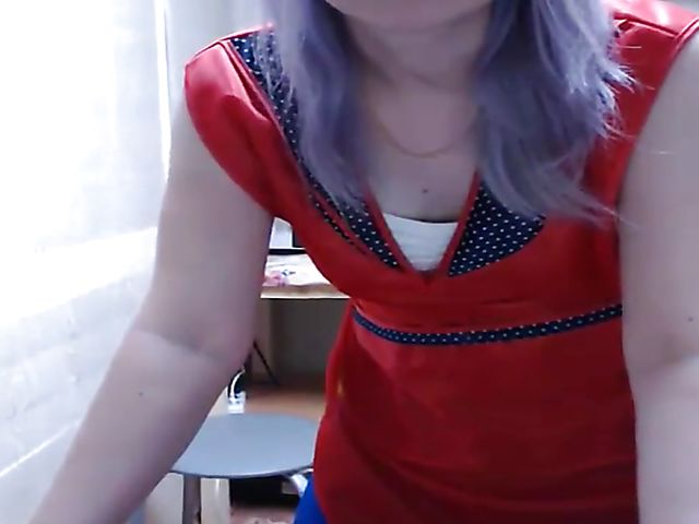 At work webcam stream of shameless Misslyolika