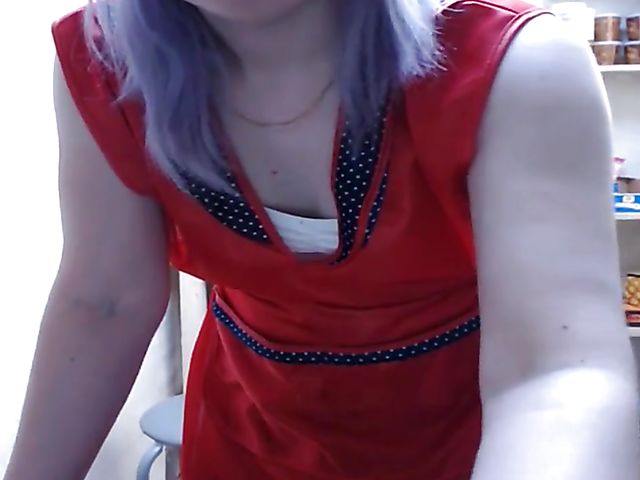 At work webcam stream of shameless Misslyolika