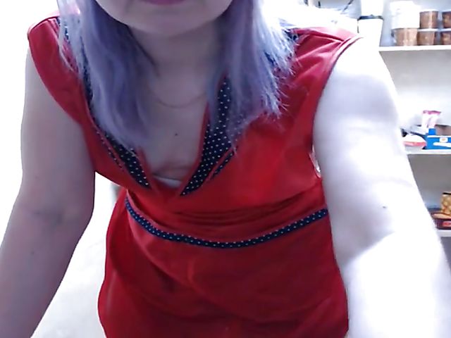 At work webcam stream of shameless Misslyolika