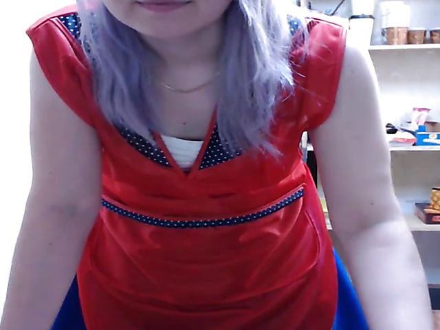 At work webcam stream of shameless Misslyolika