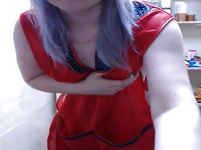 At work webcam stream of shameless Misslyolika