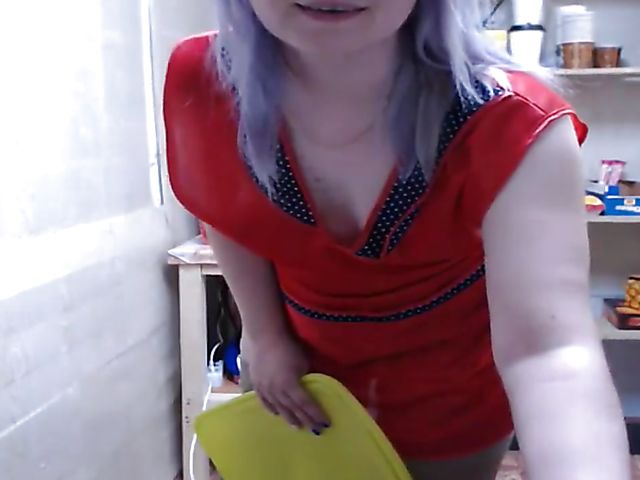 At work webcam stream of shameless Misslyolika