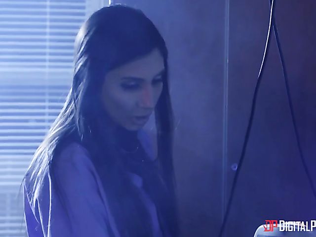 Desiree Dulce - Hot brunette fuck in the bedroom with her lucky husband