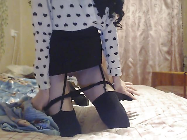 Amateur stockings and high heels solo with webcam girl Virtik Baby