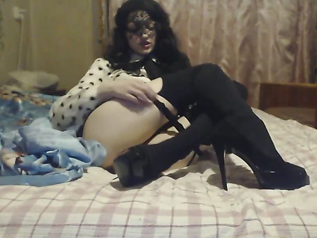 Amateur stockings and high heels solo with webcam girl Virtik Baby