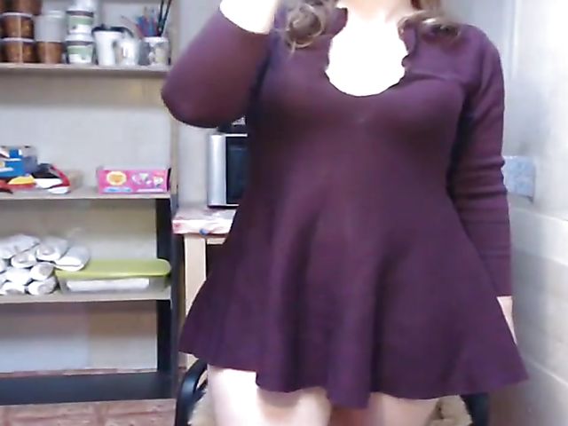 Webcam at work with Russan hot chick Misslyolika