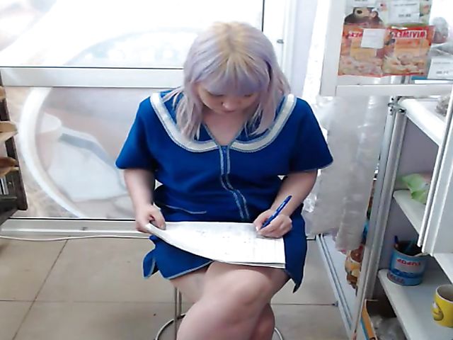 Public webcam work tease with crazy russian Misslyolika