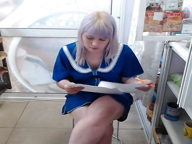 Public webcam work tease with crazy russian Misslyolika