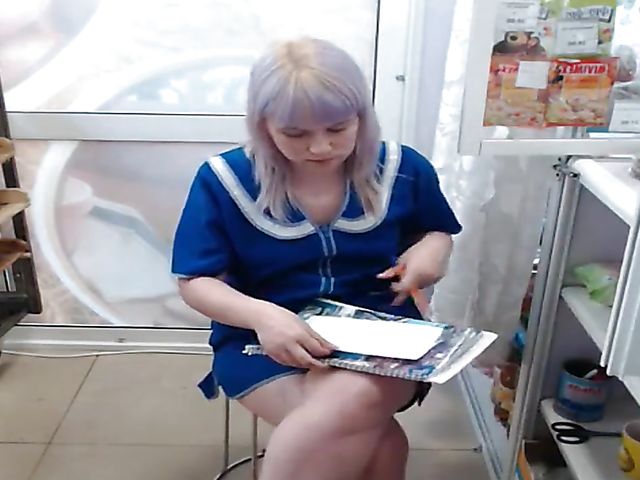 Public webcam work tease with crazy russian Misslyolika