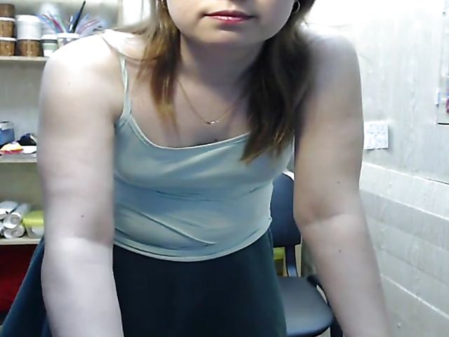 Webcam russian chick Misslyolika takes off her panties at work