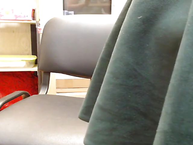 Webcam russian chick Misslyolika takes off her panties at work