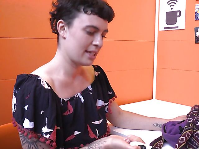 Short hair brunette with big titties Luca masturbates with her new toy