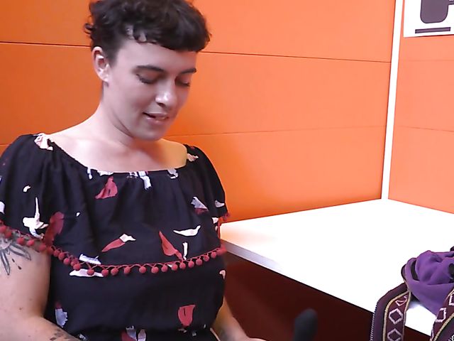 Short hair brunette with big titties Luca masturbates with her new toy