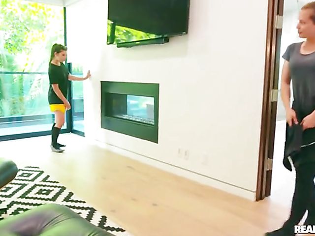 Lesbian party with Gina Valentina, Sloan Harper, Kendra Spade and Gia Derza