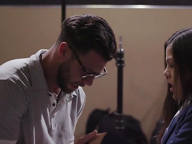 Nerd anal fucks young and easy Kendra Spade