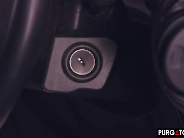 Eliza Ibarra & Whitney Wright - Brunette threesome in the bedroom