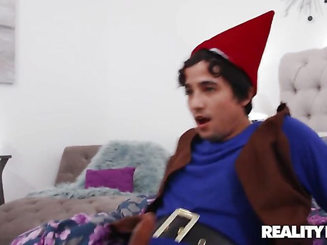 Busty housewife Joslyn James gets fucked by her new gnome Ricky Spanish