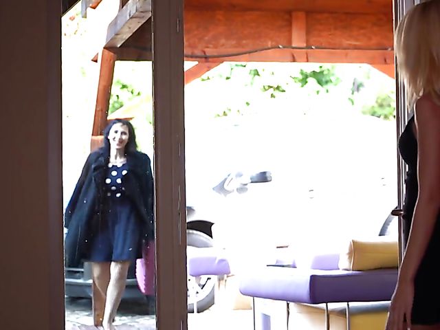 Mature and young lesbian sex with 42-year-old Sissy and 20-year-old Missy Luv