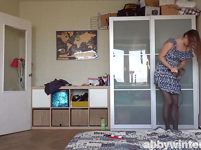 Kezia's amateur shaved pussy spread for you