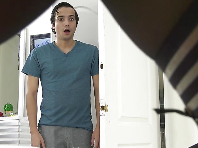 Big tits black MILF Osa Lovely and skinny white boy Ricky Spanish