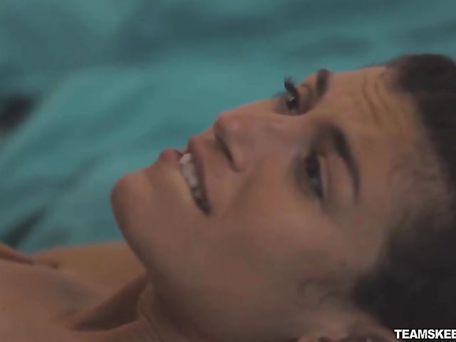 Hot sex with skinny Spanish babe Julia Roca