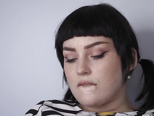 Ginny & Olive Gee - Hairy dildo masturbation to orgasm face to face