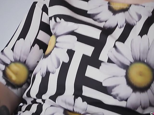 Ginny & Olive Gee - Hairy dildo masturbation to orgasm face to face