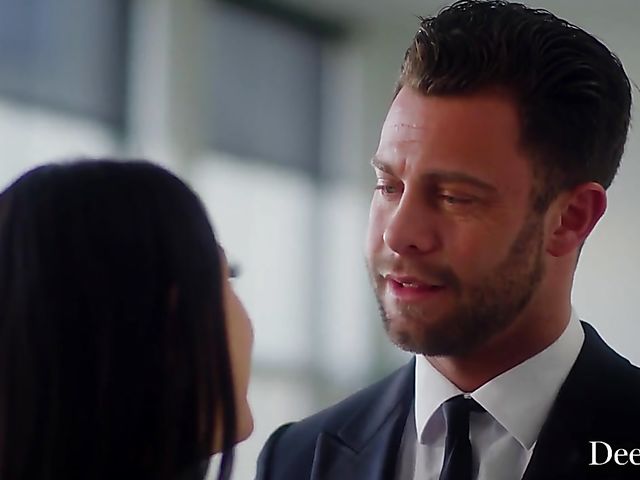 Businesswoman with big naturals Angela White gets fucked in the ass