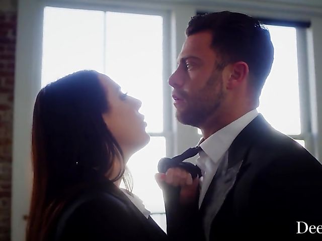 Businesswoman with big naturals Angela White gets fucked in the ass