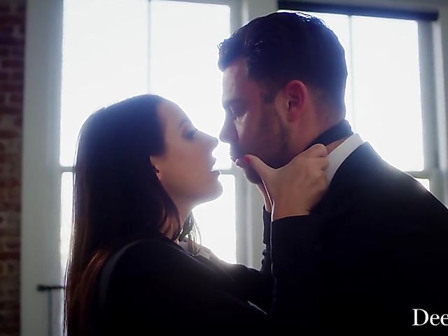 Businesswoman with big naturals Angela White gets fucked in the ass