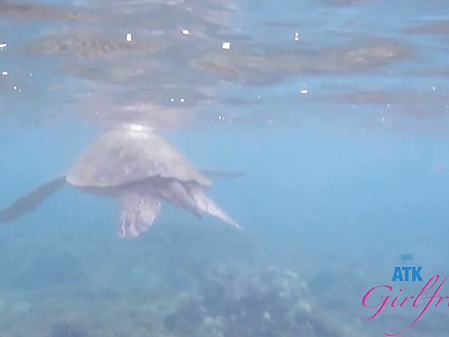 ATK Girlfriends - Aften Opal snorkeling and fucking