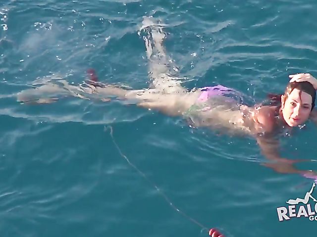 Amateur sex games at Spring Break boat party