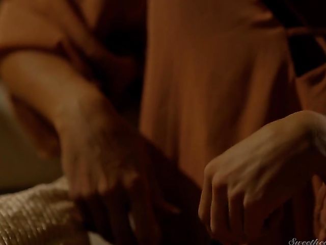 Adriana Chechik & Abigail Mac - Lesbian orgasm in the candlelight